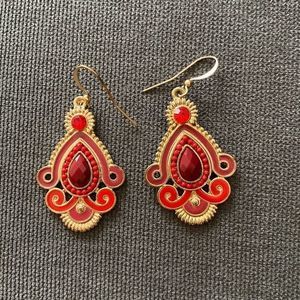 Beautiful red and gold boutique earrings!